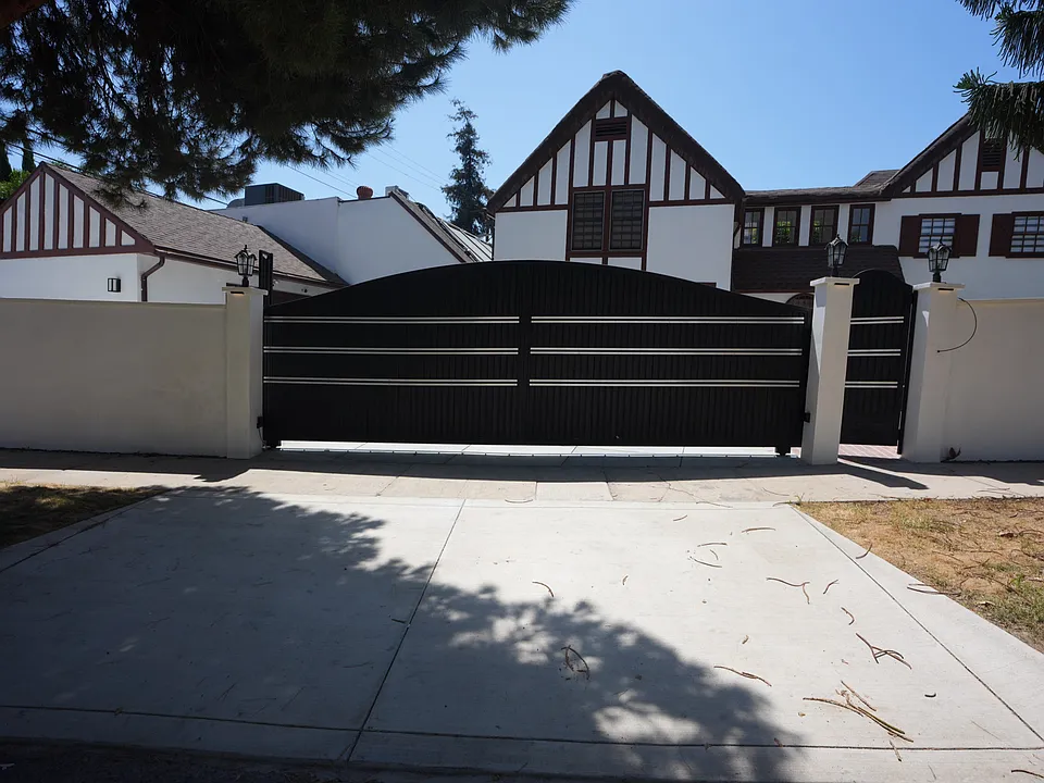 800 S Citrus Ave