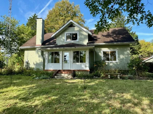 4905 Race Rd, Cincinnati, OH 45211