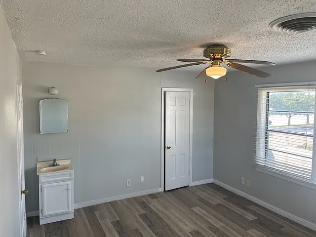 1626 Avenue Y #3 — Photo 10