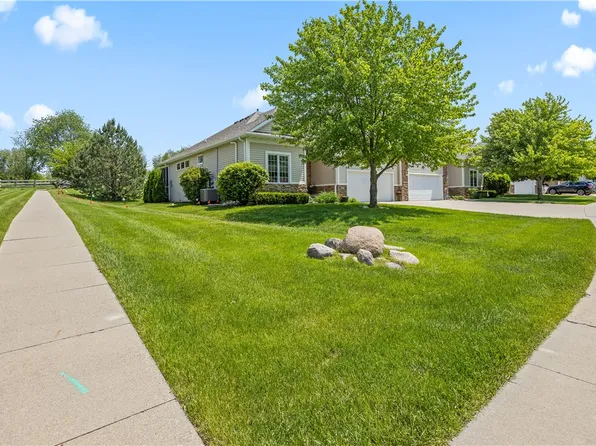 2035 Copper Wynd Ct, Pleasant Hill, IA 50327