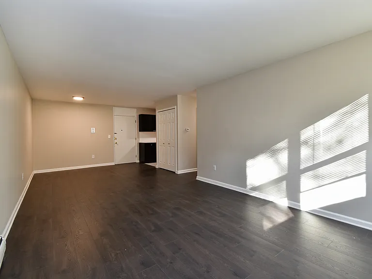 1637 W Nine Mile Rd #1 — Photo 18