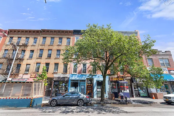 Rented by Compass | media 10