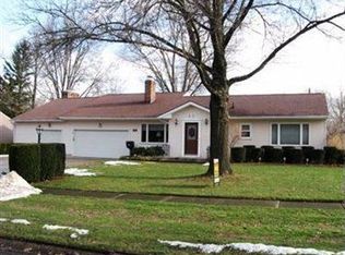 359 Sandhurst Rd, Akron, OH 44333