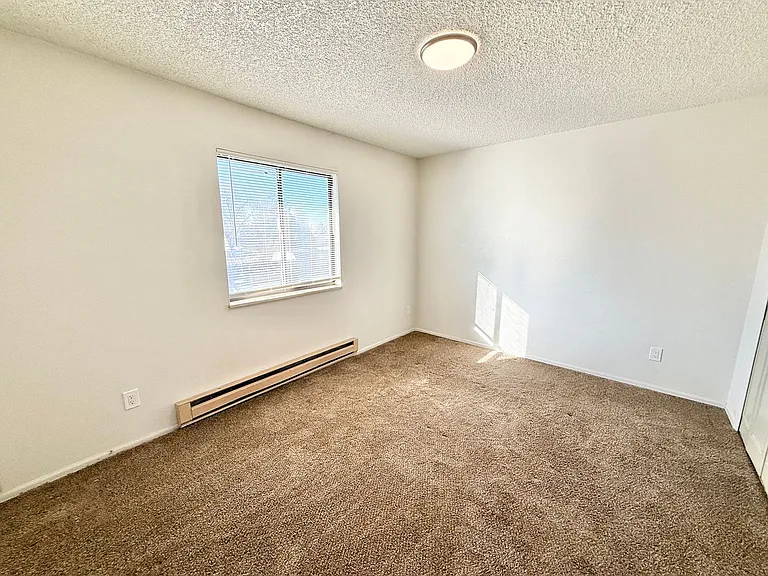 2 Bedroom/1.5 Bath in Great Location! — Photo 10