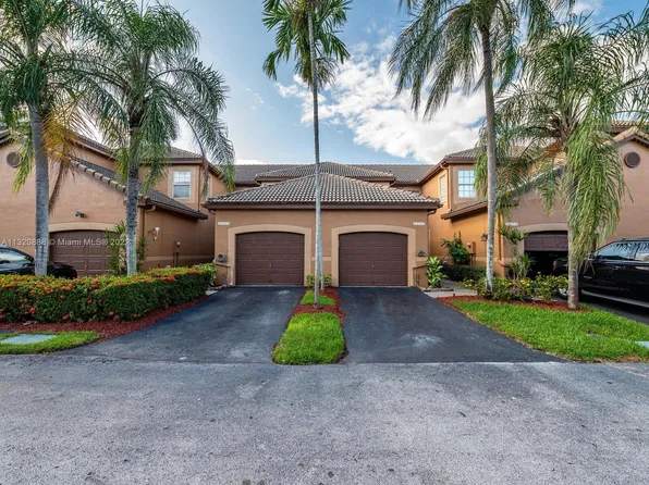 1465 Barcelona Way, Fort Lauderdale, FL 33327