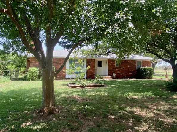 421 Bredehoft St, Fairmont, OK 73736