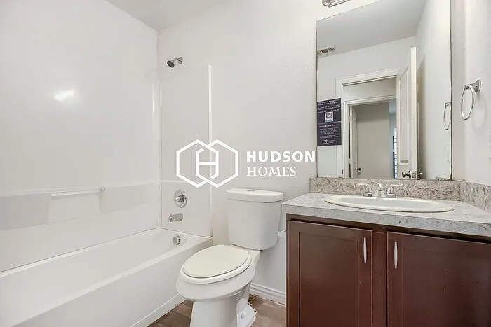 2711 Cross St — Photo 10