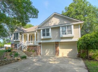 9224 S Litchford Rd, Grain Valley, MO 64029