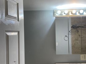 635 E 90th St, Chicago, IL