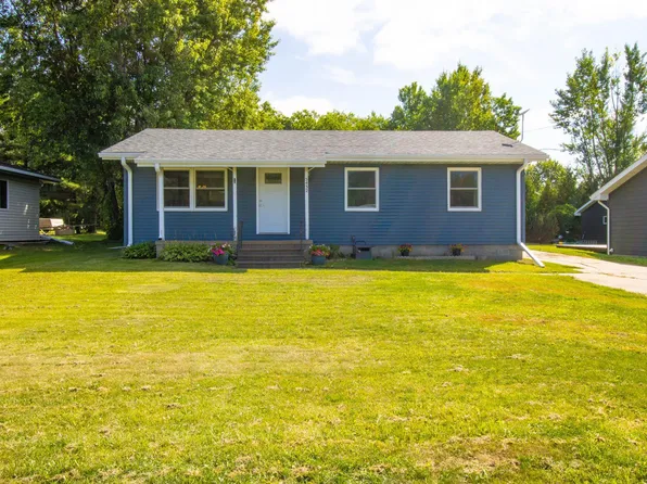 5432 Mineral Ave, Mountain Iron, MN 55768