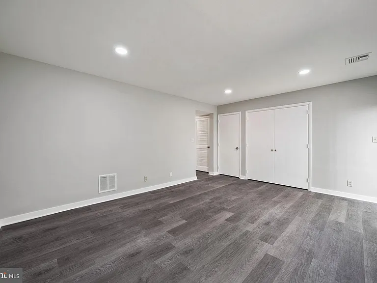 1221 Kater St — Photo 12
