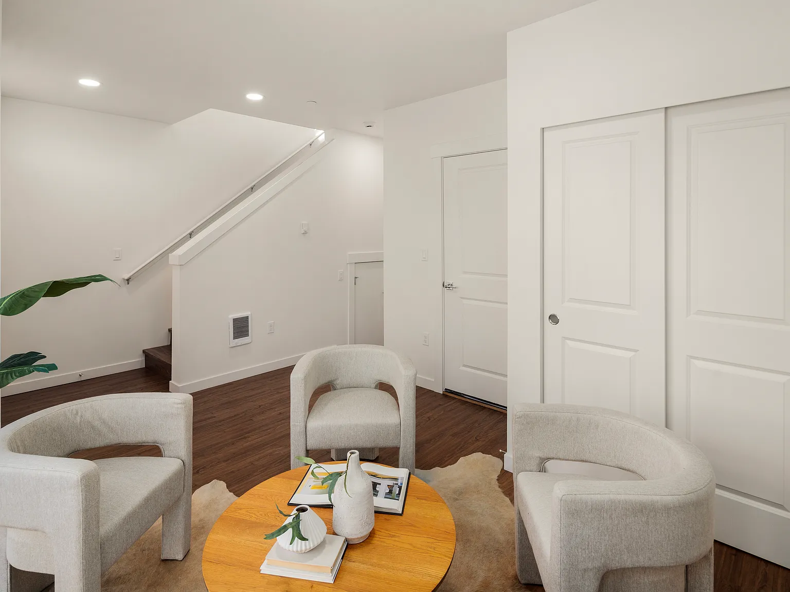 2 bed, 3.5 bath, 1501 sqft, $4,220 — Photo 3