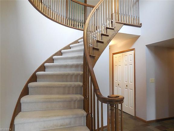 4th image of 37485 Bunker Hill Dr