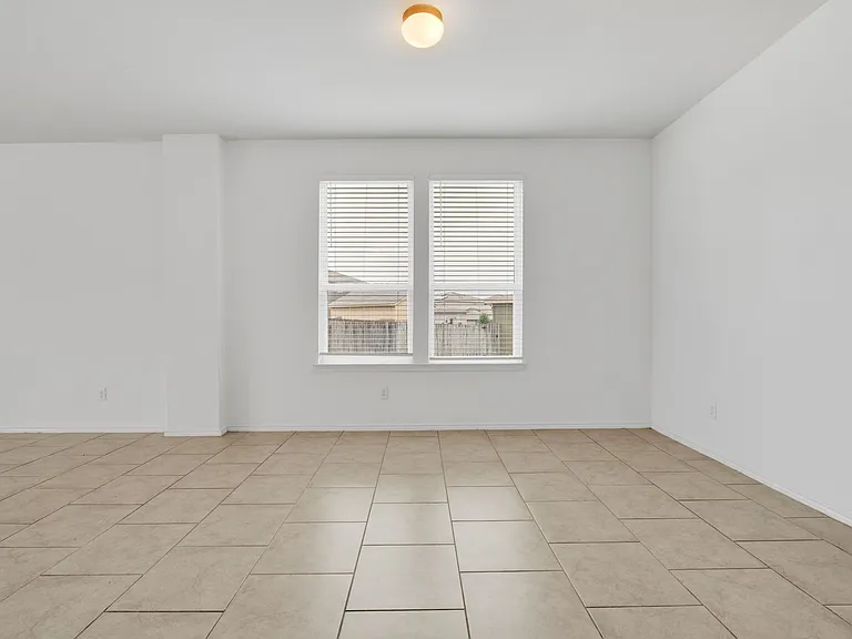 10310 Lady Bird — Photo 6