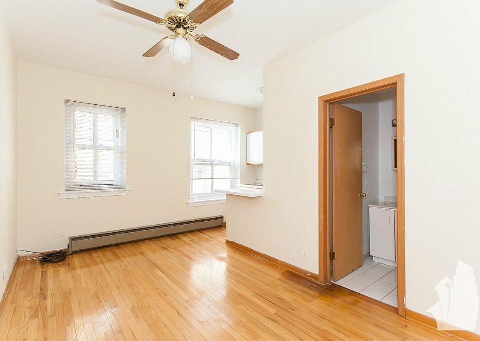 1st image of 635 W Barry Ave APT 405L
