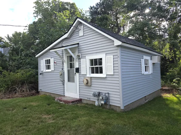 261 Ocean St Unit B, Hyannis, MA 02601