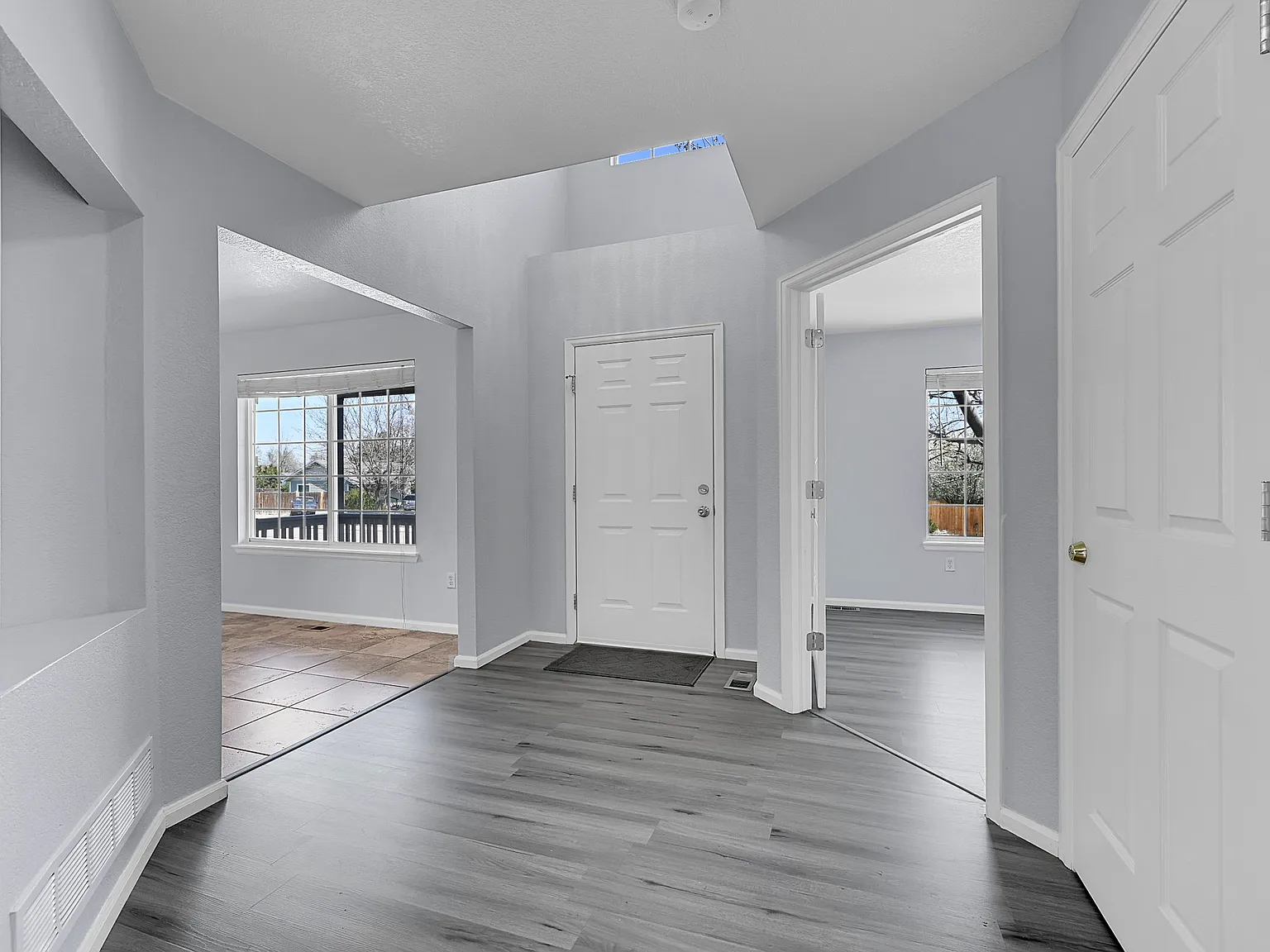 6431 Raleigh Ct. — Photo 3