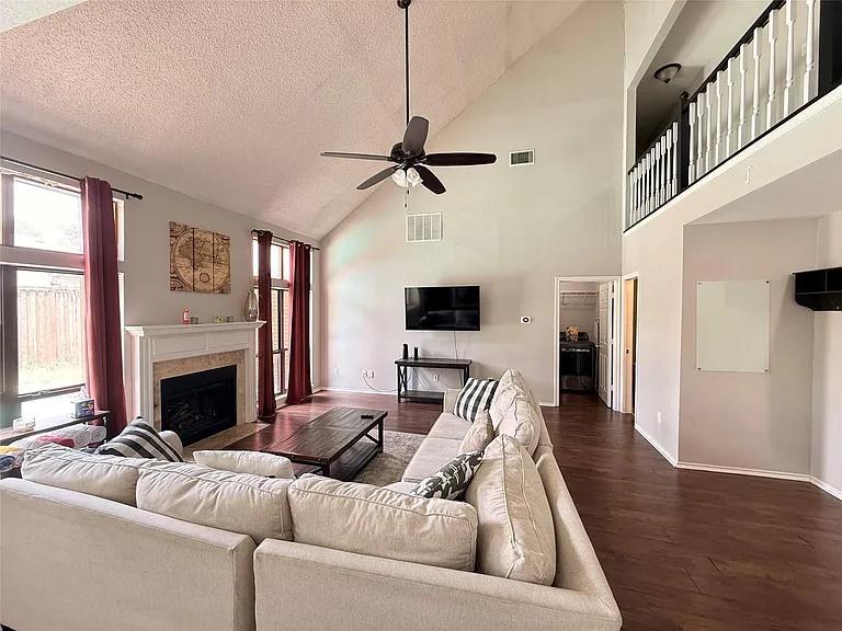 4209 Mulberry Dr — Photo 8