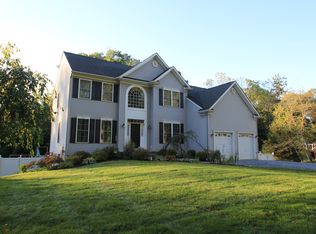 170 Tylers Lake Rd, Sewell, NJ 08080