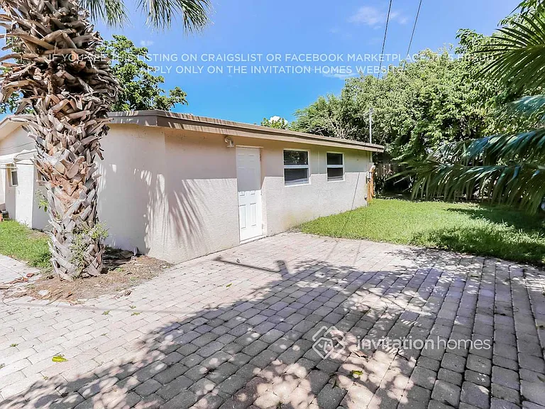 746 Eagle Way — Photo 18