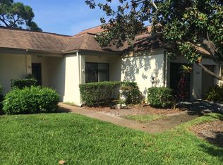 214 Country Club Dr, Melbourne, FL 32940