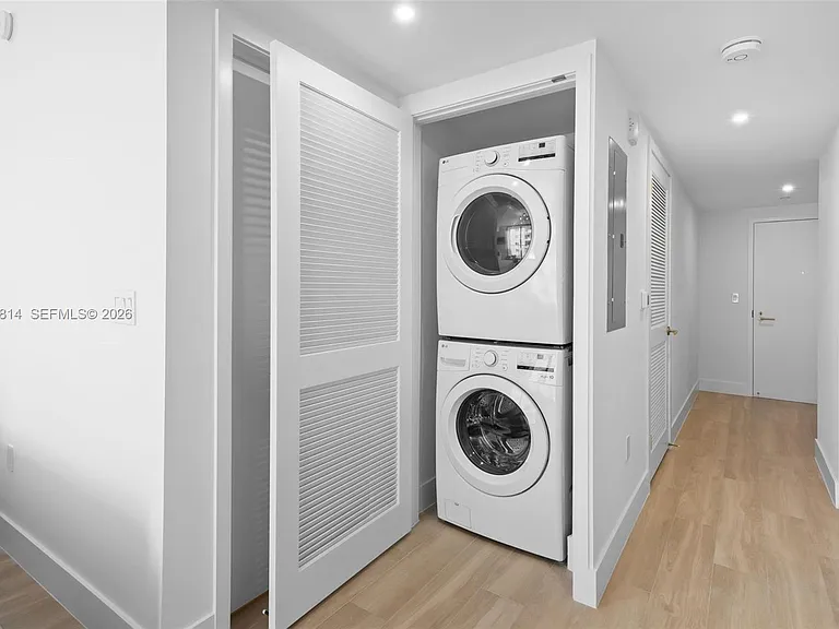 90 NE 32nd St #914 — Photo 14