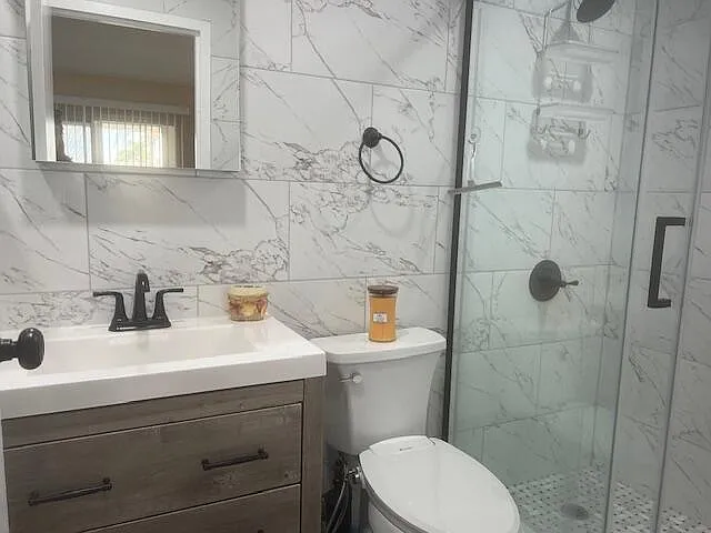 711 Monaco Pl #O — Photo 8