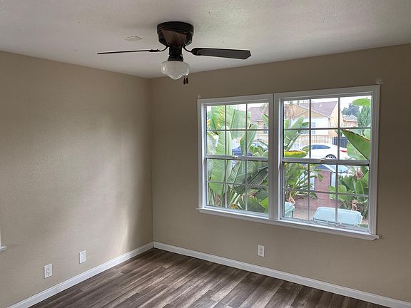 3rd image of 8713 Holmes Ave