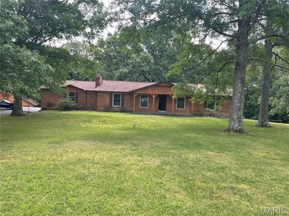 1191 Wood Summit Rd, Ballwin, MO 63021