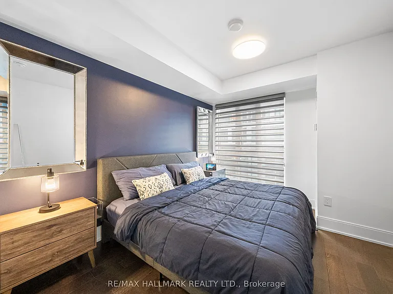 560 Front St W #1105 — Photo 21
