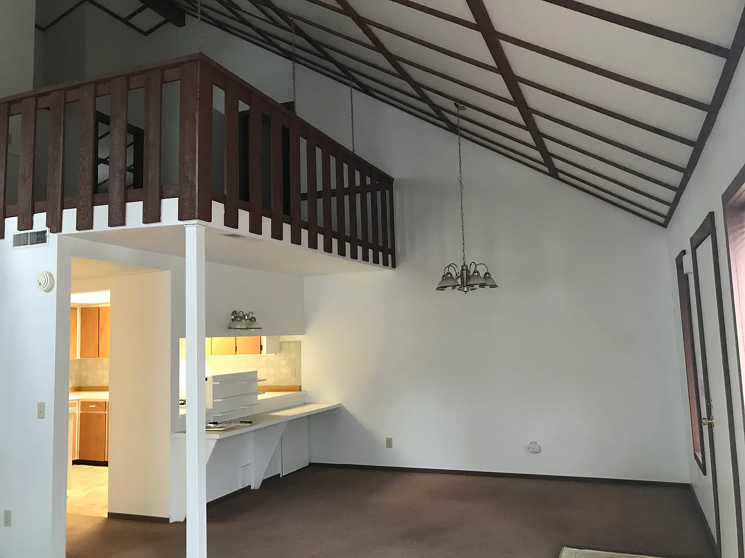 3 bed, 1.5 bath, 1500 sqft, $2,000 — Photo 2