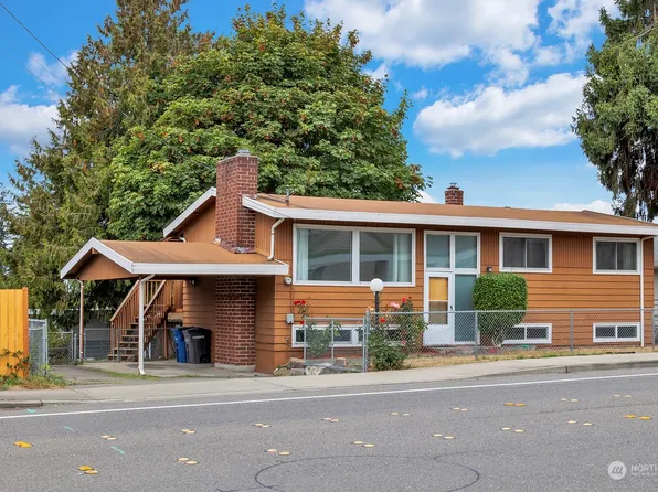 21611 24th Avenue S, Des Moines, WA 98198