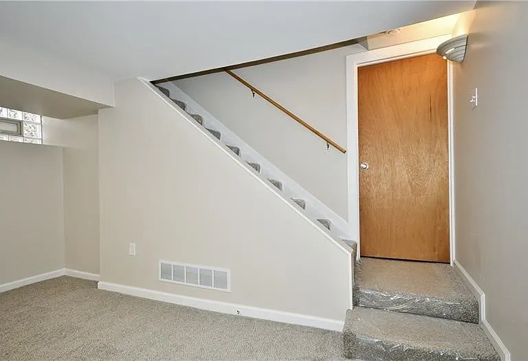 3743 Brownsville Rd — Photo 8