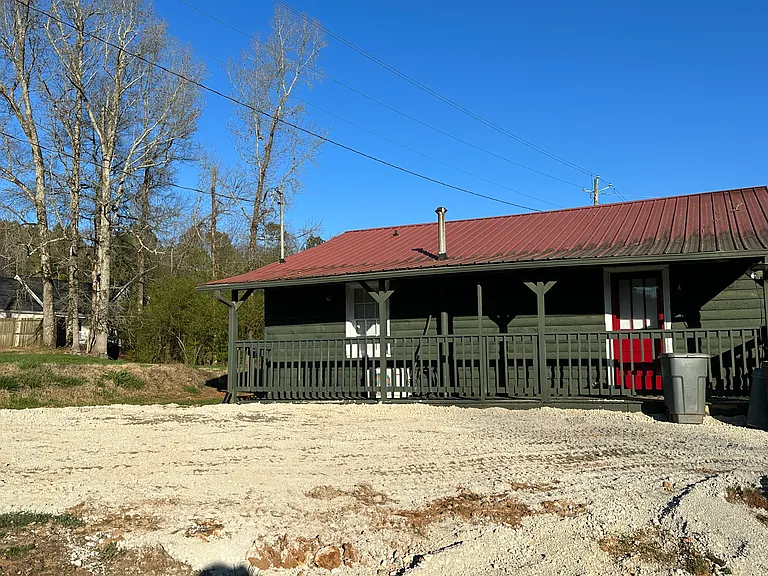 195 Bannister Rd — Photo 8