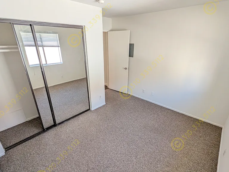 10758 Lawler St #7 — Photo 26