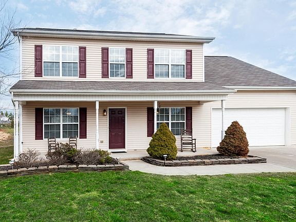 2nd image of 1155 Evelyn Dr