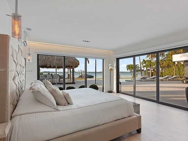 7972 Biscayne Point Cir — Photo 19