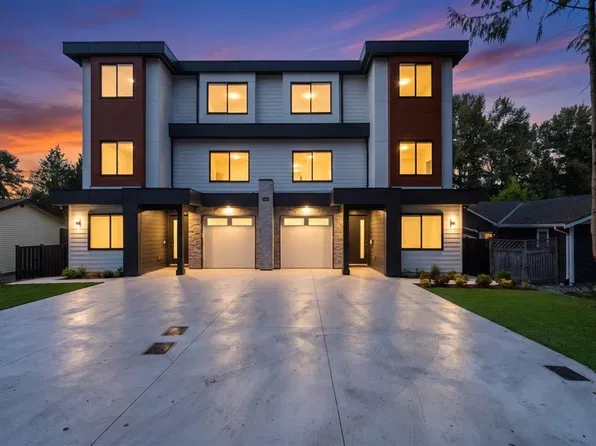 13437 Crestview Dr #102, Surrey, BC V3R 6V3
