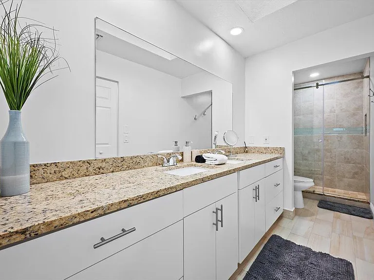 6077 Francis St — Photo 20