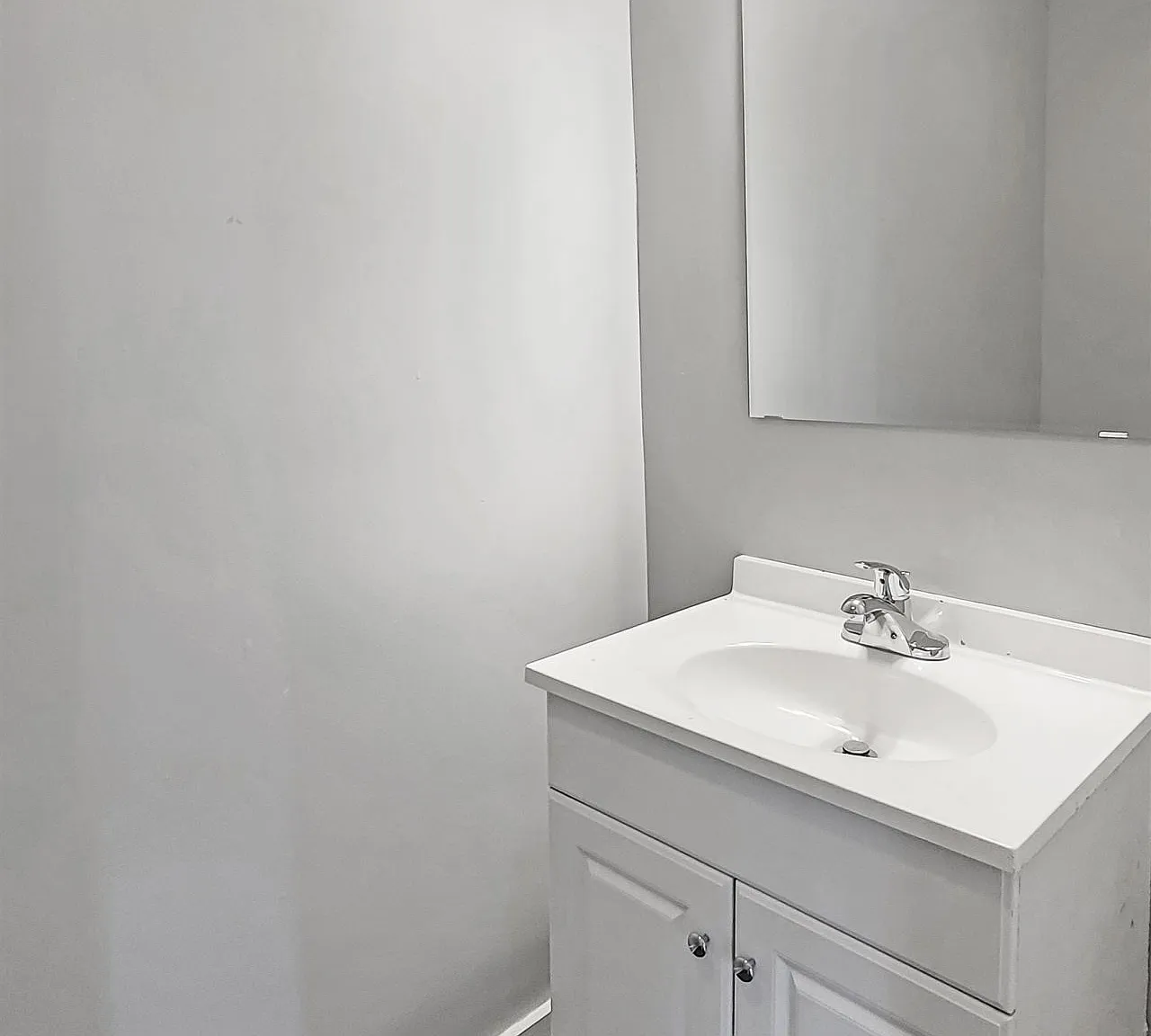 4 bed, 2371 sqft, $1,600 — Photo 3