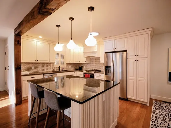 2116 E Lakewood Street, Springfield, MO 65804