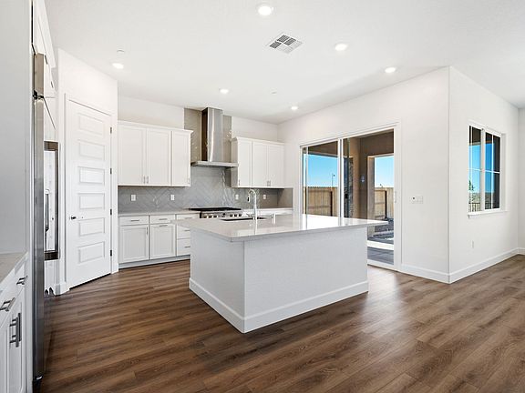 4th image of 3237 Parkland Ct