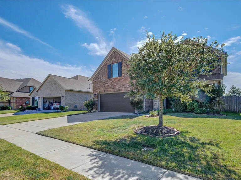 12902 Oak Falls Dr — Photo 2
