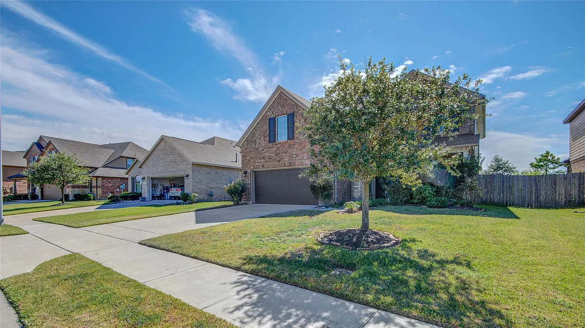 Building Photo - 12902 Oak Falls Dr