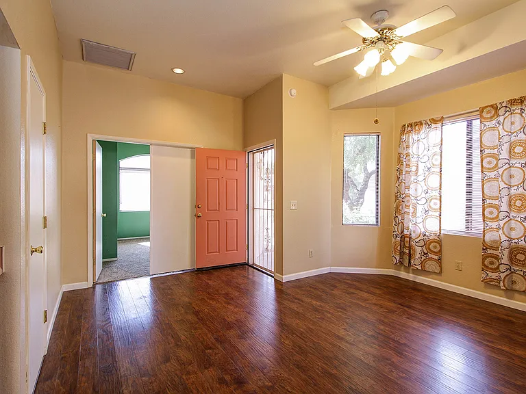 9985 E Paseo — Photo 3