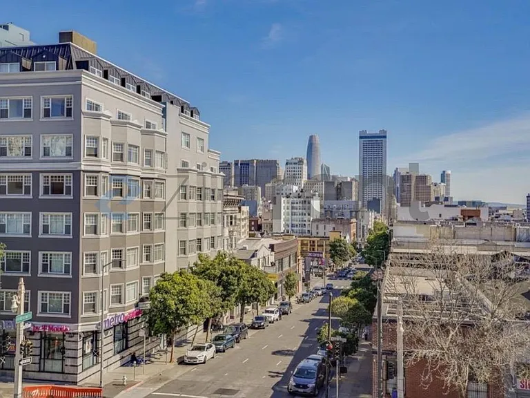 851 Van Ness Ave #306 — Photo 3