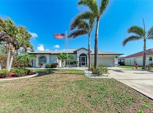 221 Fairway Rd, Rotonda West, FL 33947