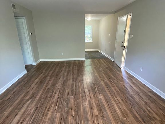 3rd image of 614 Davie Ave APT D