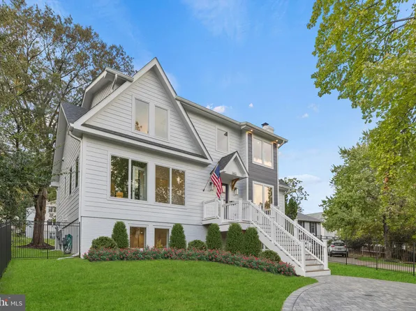 3602 Russell Rd, Alexandria, VA 22305