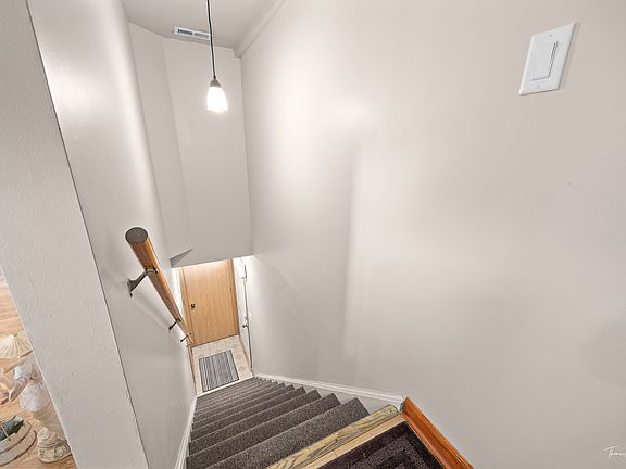 3rd image of 2363 Carnation Dr #301-D